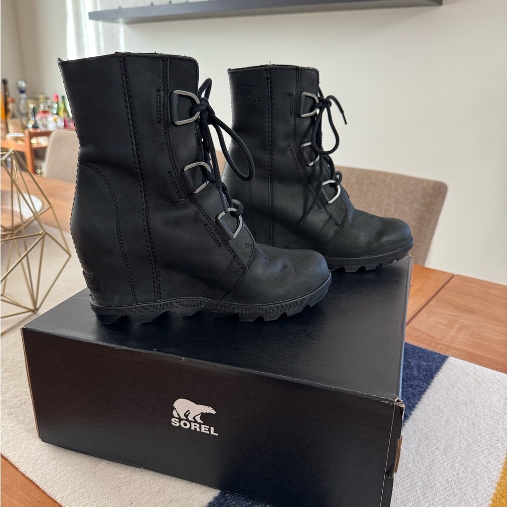 Sorel WOMEN'S JOAN OF ARCTIC™
WEDGE II BOOT Leather Black Lace-Up